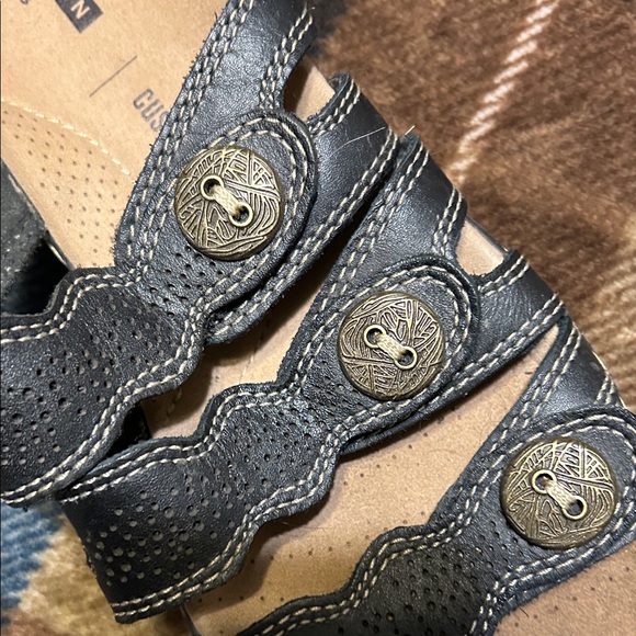 Clarks Black and Brown Strappy Sandals - Picture 5 of 8